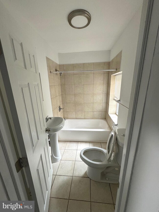 3203 Elmley Ave, Baltimore, MD 21213 - photo 7