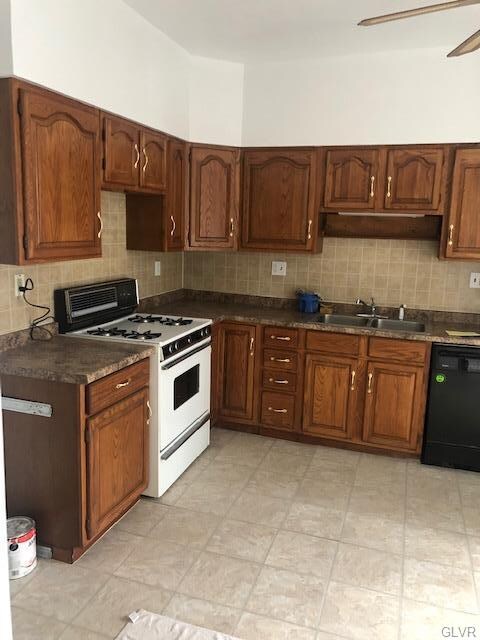 714 N Lumber St, Allentown, PA 18102 - photo 3