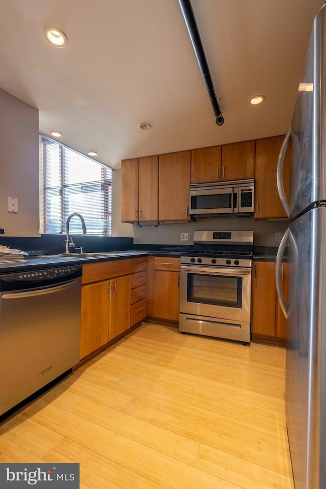 22 S Howard St unit R204, Baltimore, MD 21201 - photo 7