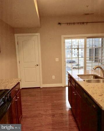 2167 Abbottsbury Way unit 491, Woodbridge, VA 22191 - photo 3