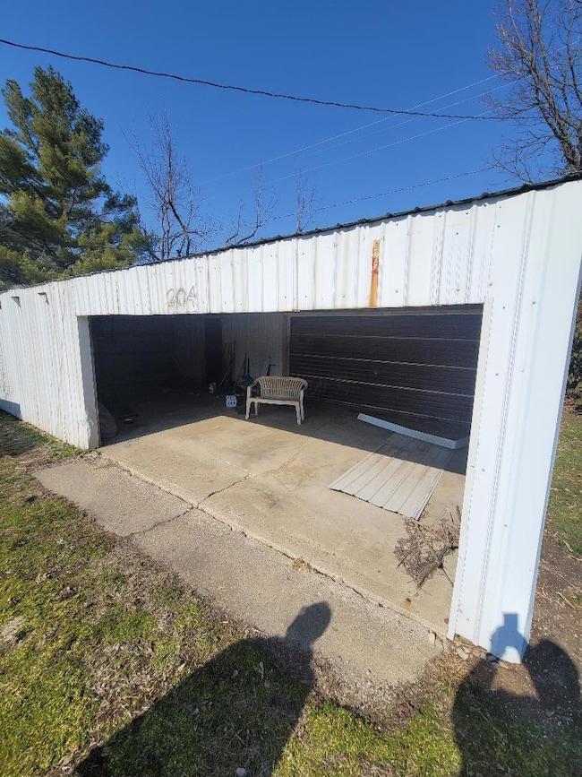 202 s main garage
