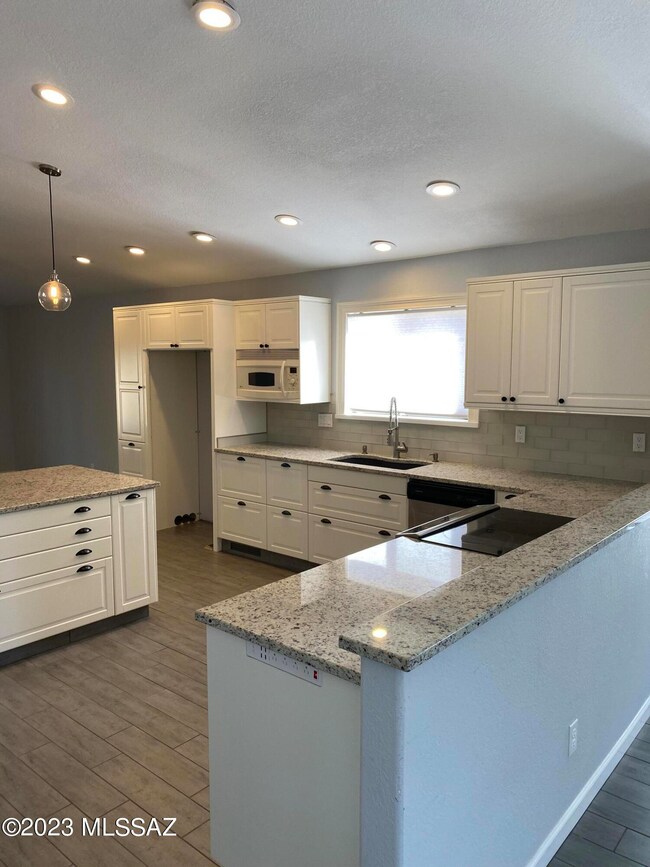 8868 N Hersey Way, Tucson, AZ 85742 - photo 3