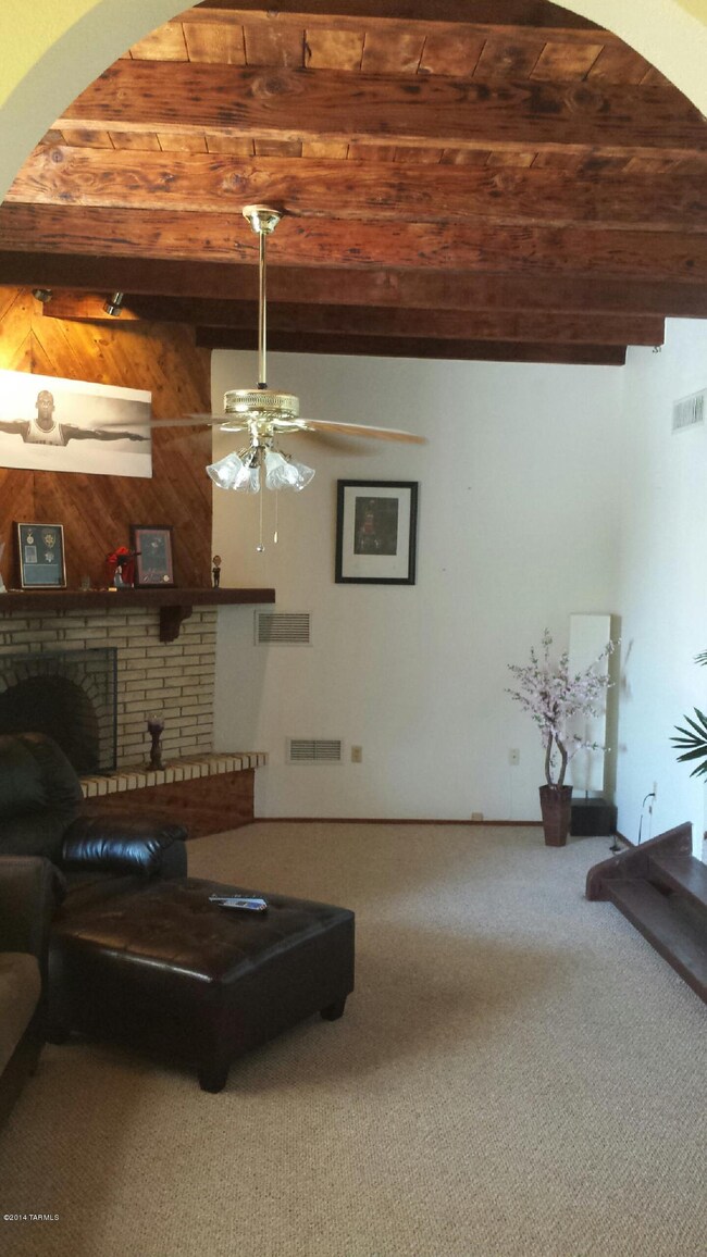 Orange Grove Livingroom