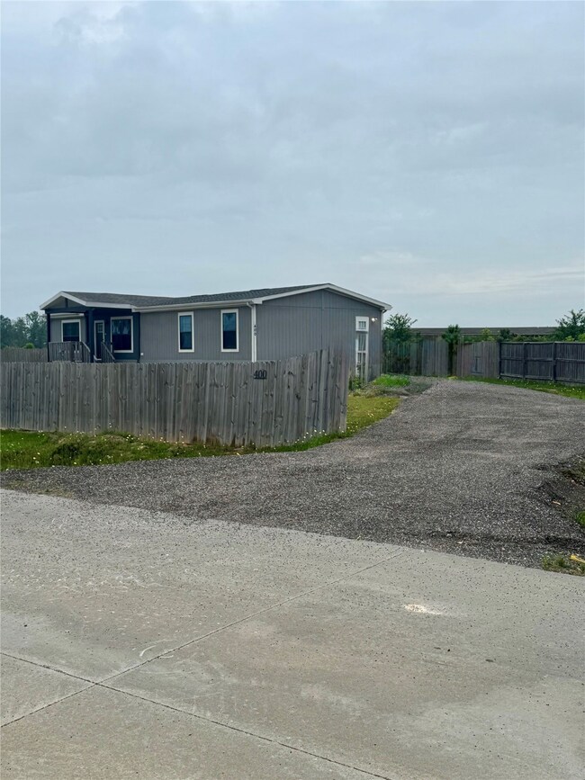 Entrance drive way