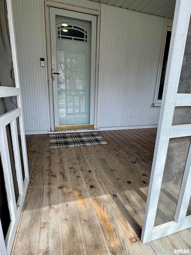 1022 Grand Ct, Davenport, IA 52803 - photo 2