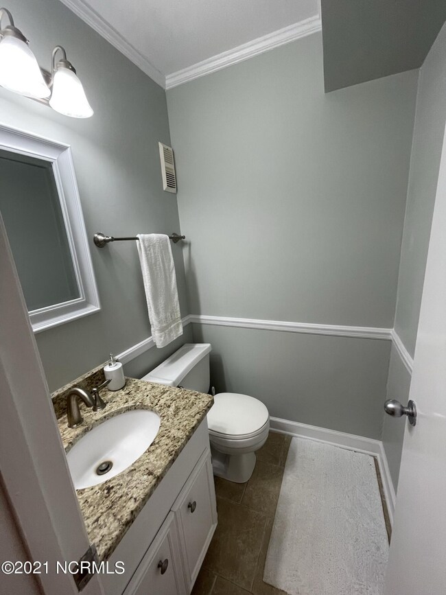 2304 W Ft MacOn Rd unit 113h, Atlantic Beach, NC 28512 - photo 7