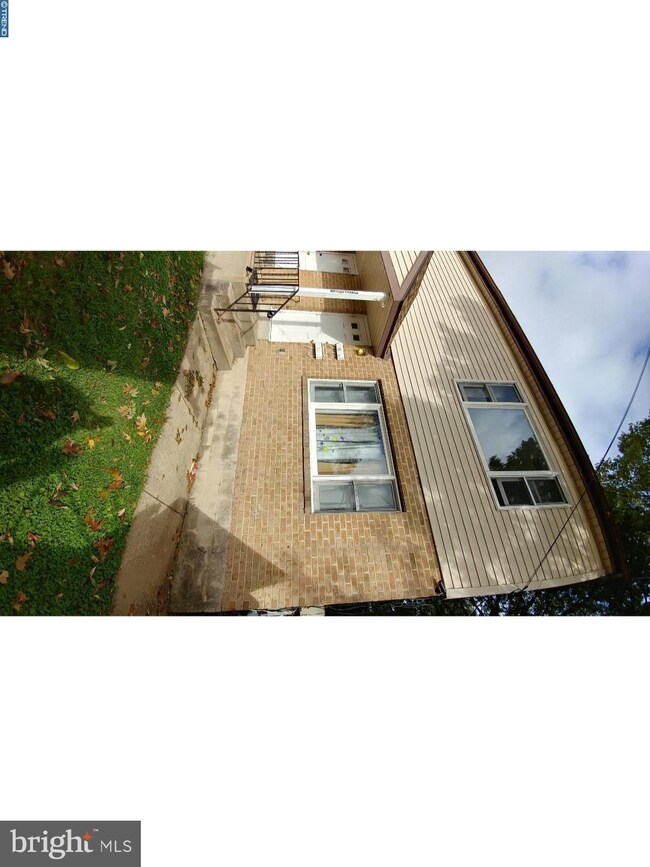 1027 Lawnton Terrace unit B, Glenolden, PA 19036 - photo 5