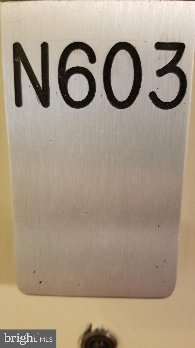 unlisted-address, Washington, DC 20024 - photo 2