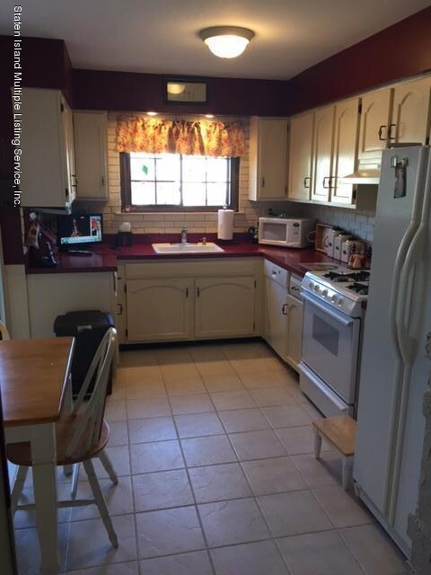 260 Elverton Ave, Staten Island, NY 10308 - photo 5