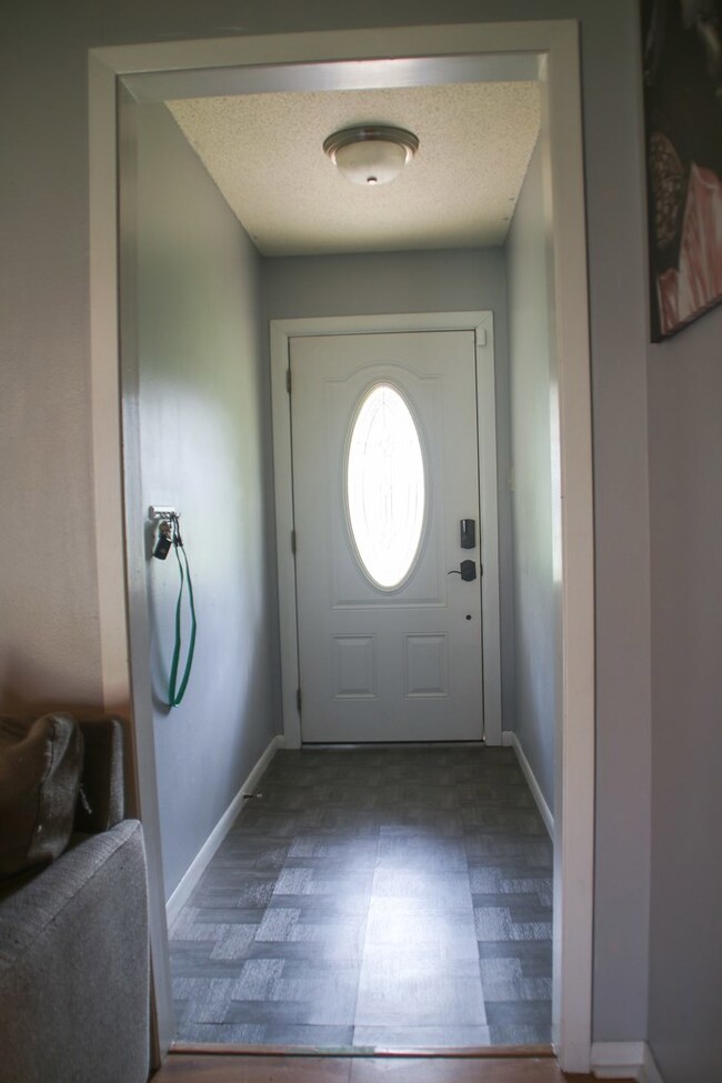 108 Crestwood Dr, Fredericksburg, TX 78624 - photo 5