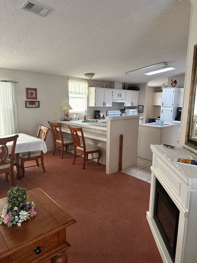 520 Mocking Bird Ln unit 367, Lake Wales, FL 33859 - photo 6