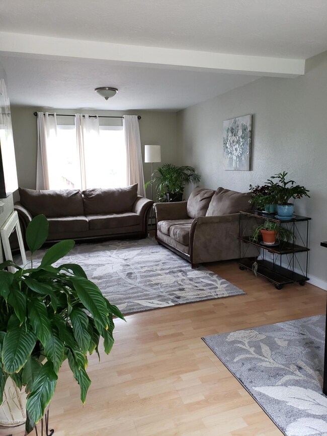 Interior2