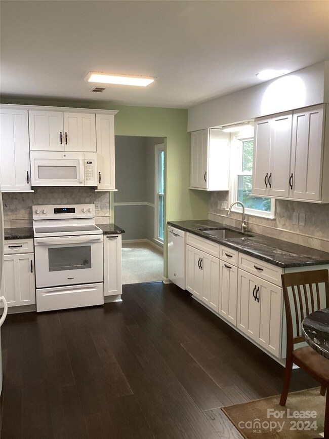 12405 Angel Oak Dr, Huntersville, NC 28078 - photo 7