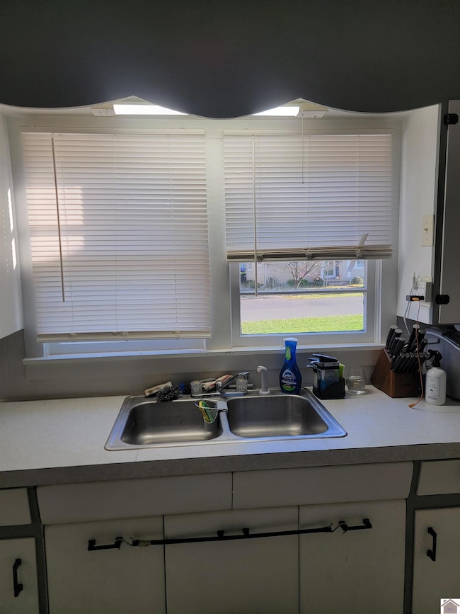 301 E 13th St, Benton, KY 42025 - photo 6