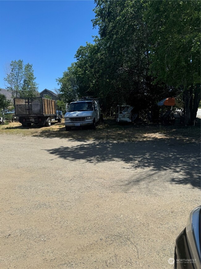 2605 Grant Rd, East Wenatchee, WA 98802 - photo 3