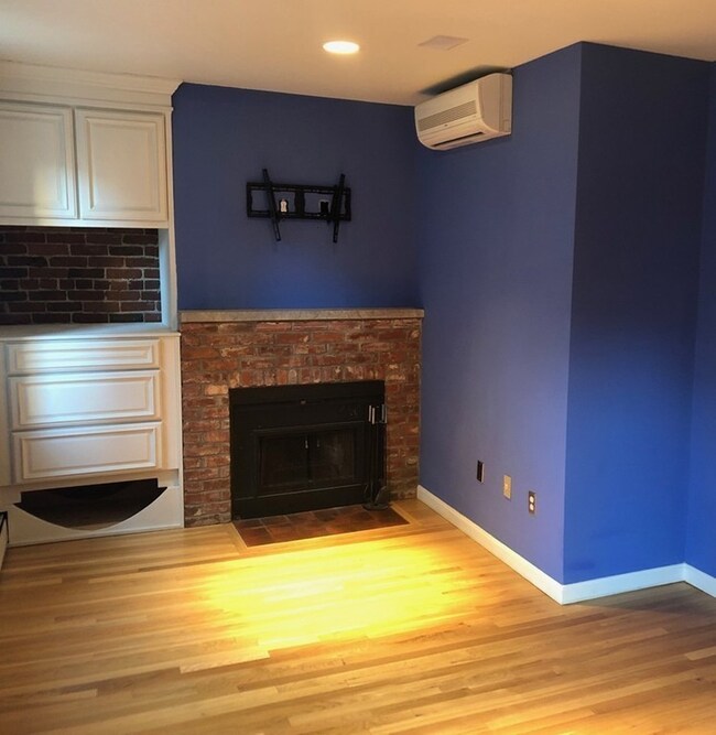 69 N Margin St unit 3, Boston, MA 02113 - photo 4