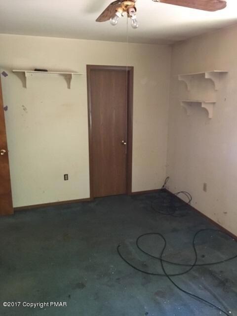 8552 Bumble Bee Way, Tobyhanna, PA 18466 - photo 3