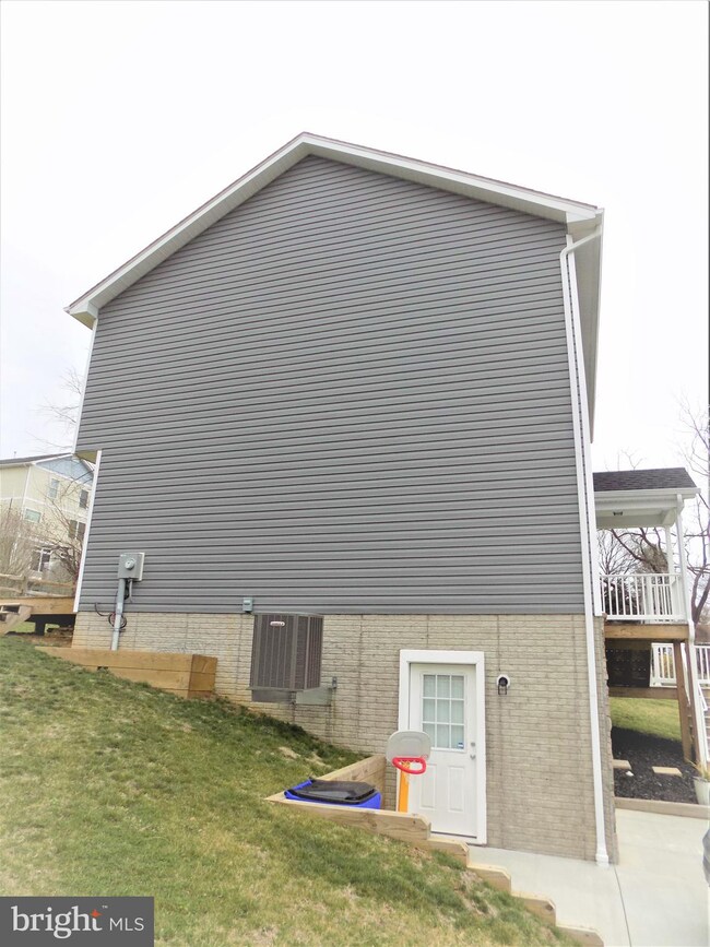 604 Gum Spring Rd, Brunswick, MD 21716 - photo 7