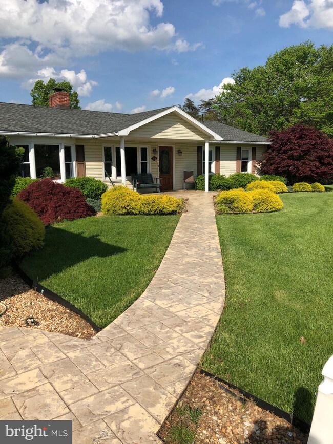 55 Highland Ridge Rd, Berkeley Springs, WV 25411 - photo 4