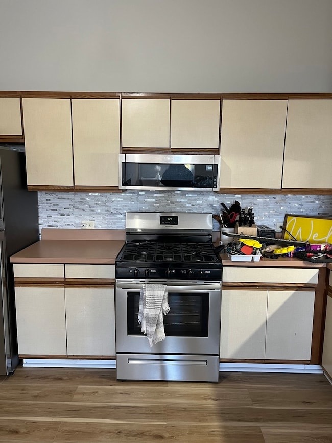 903 Main St unit 2, Antioch, IL 60002 - photo 3