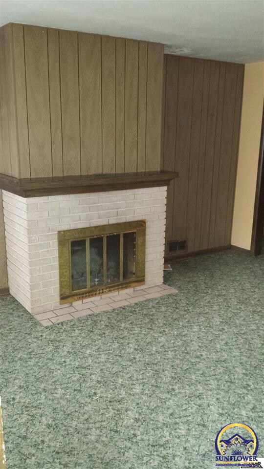 857 SW Webster Ave, Topeka, KS 66606 - photo 2