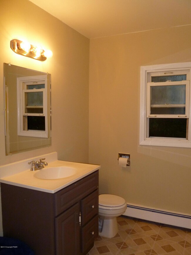 2198 Walnut Trail, Bushkill, PA 18324 - photo 5