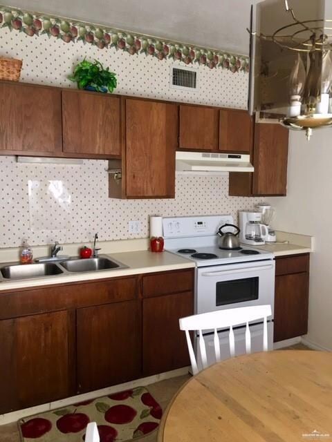 428 Northcutt Dr, Alamo, TX 78516 - photo 5