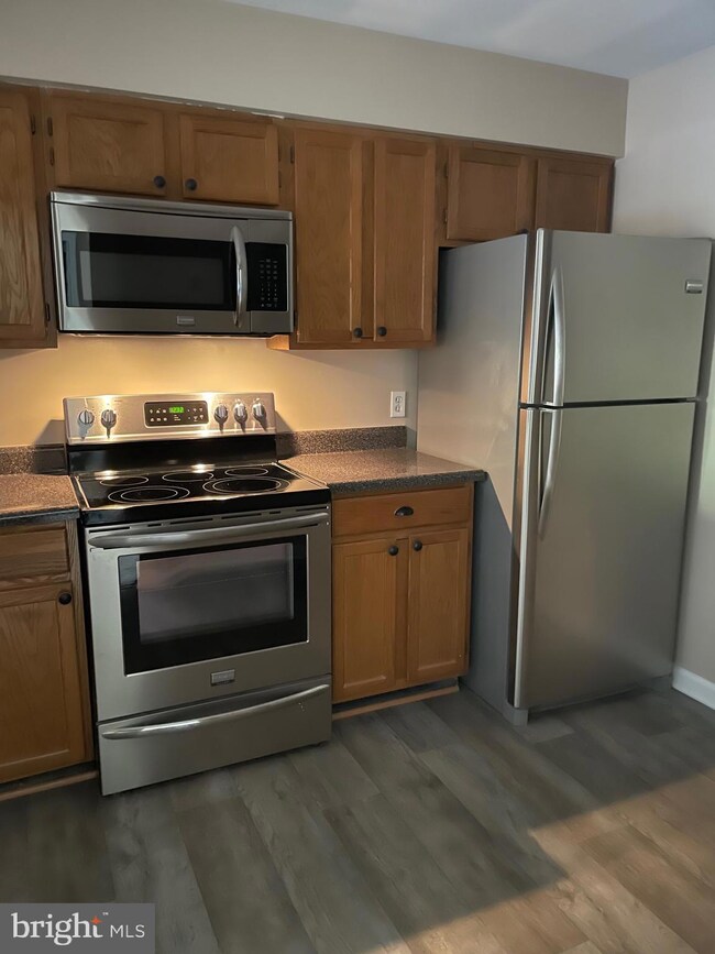 Clipper Cay unit 111, Annapolis, MD 21401 - photo 6