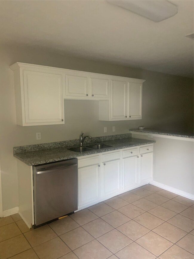 7818 Curry Rd, Houston, TX 77093 - photo 6