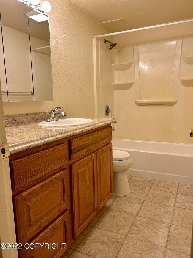 2303 Eureka St unit 4, Anchorage, AK 99503 - photo 5