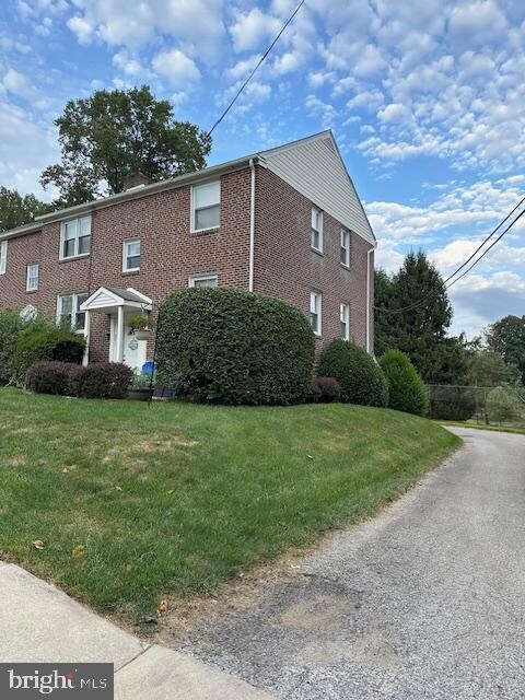 201 Pilgrim Ln, Drexel Hill, PA 19026 - photo 2