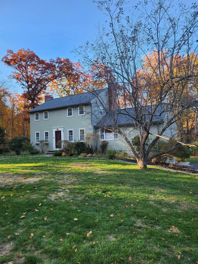 8 Deacon Rd, Bedford, NH 03110 - photo 3