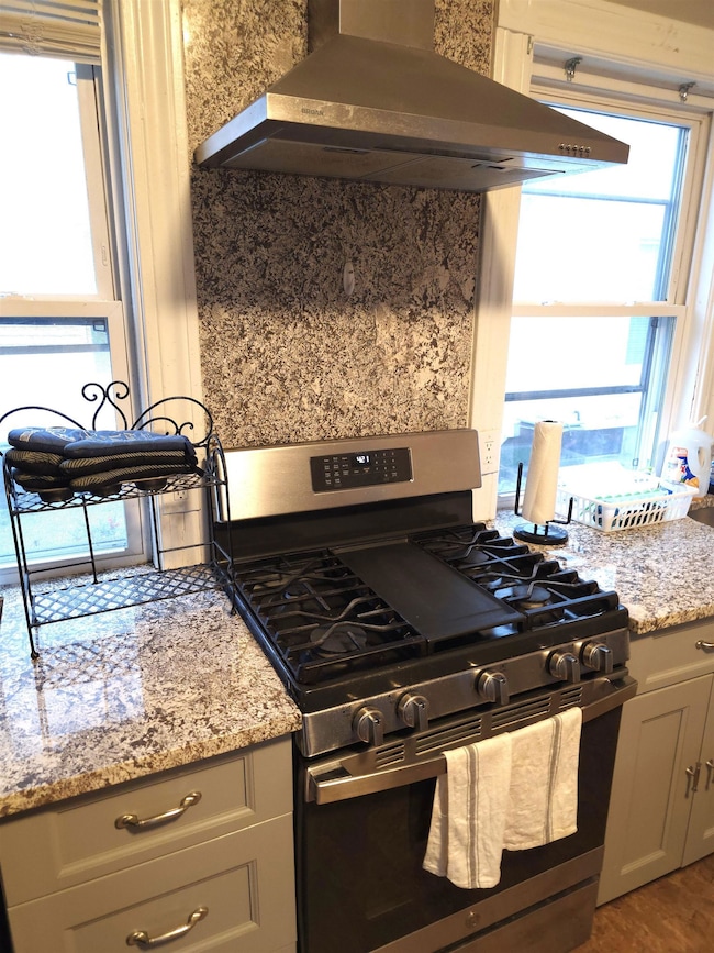 729 Pine St, Manchester, NH 03104 - photo 7