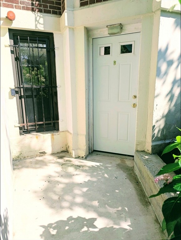 384 Riverway unit B, Boston, MA 02115 - photo 5