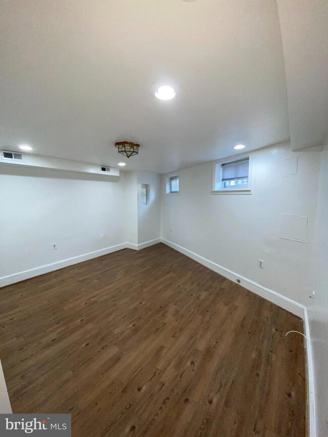 1103 Florida Ave NE unit B, Washington, DC 20002 - photo 4