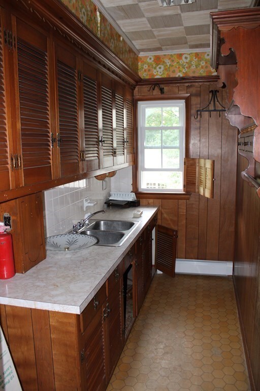 131 Willow St unit 2, Lawrence, MA 01841 - photo 6