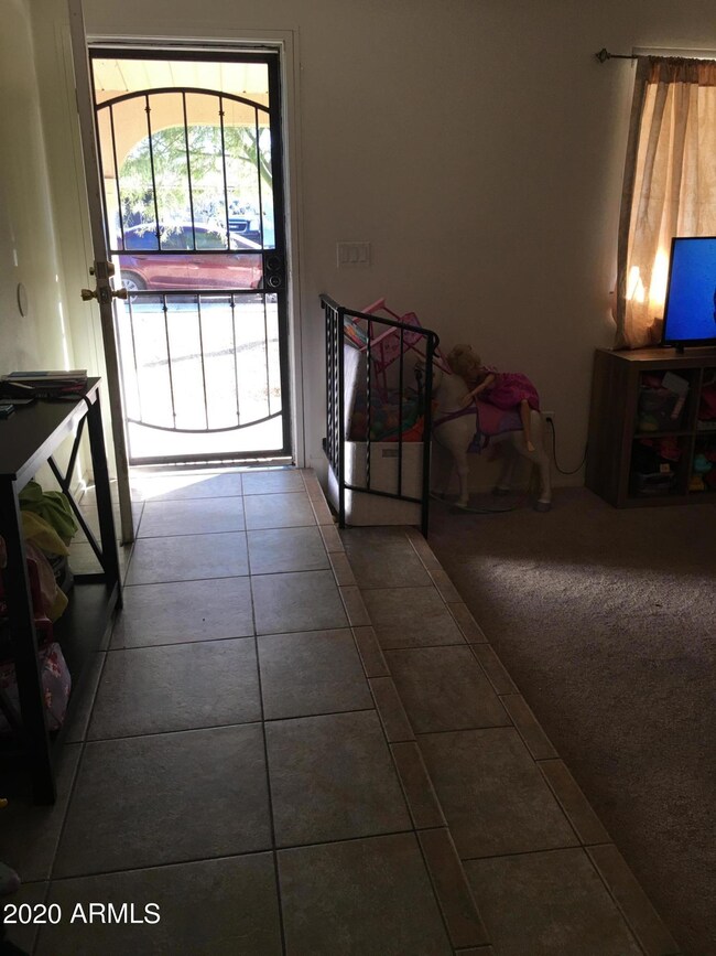 3722 W Caron St, Phoenix, AZ 85051 - photo 5