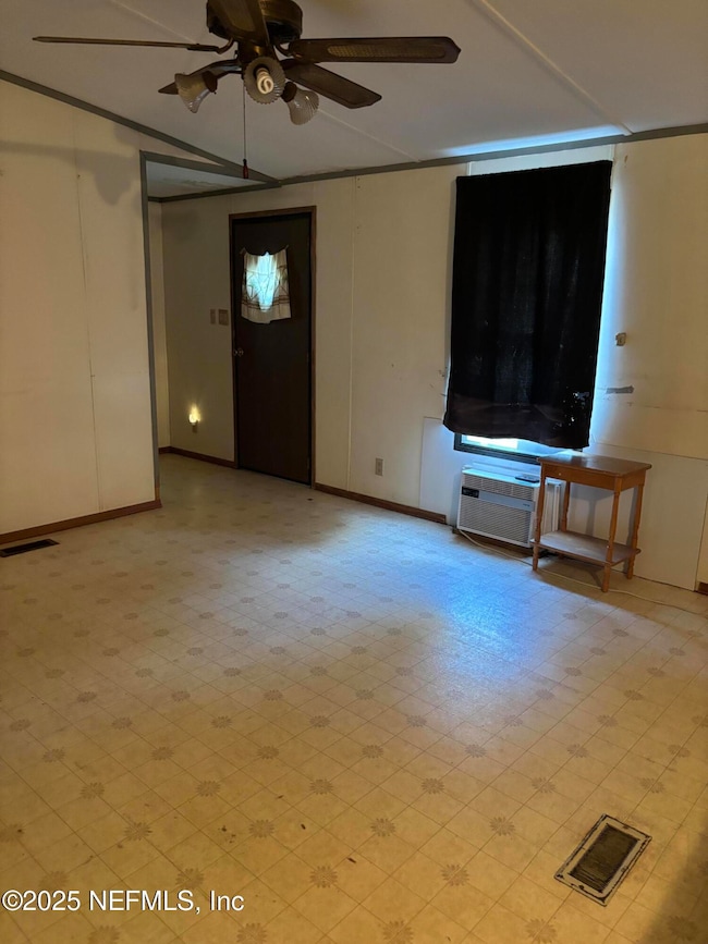 117 Crows Bluff Rd, Satsuma, FL 32189 - photo 2