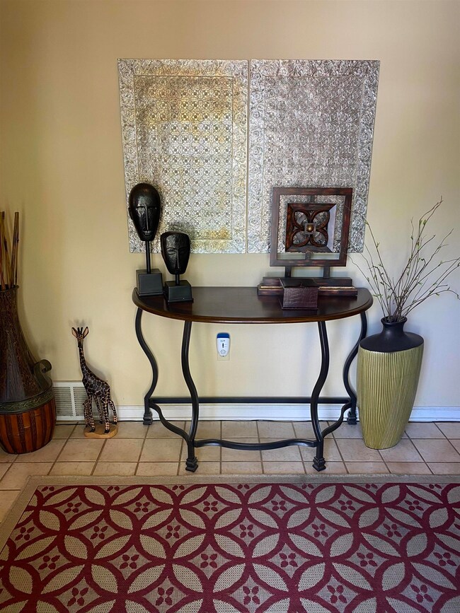 Details featuring tile patterned floors