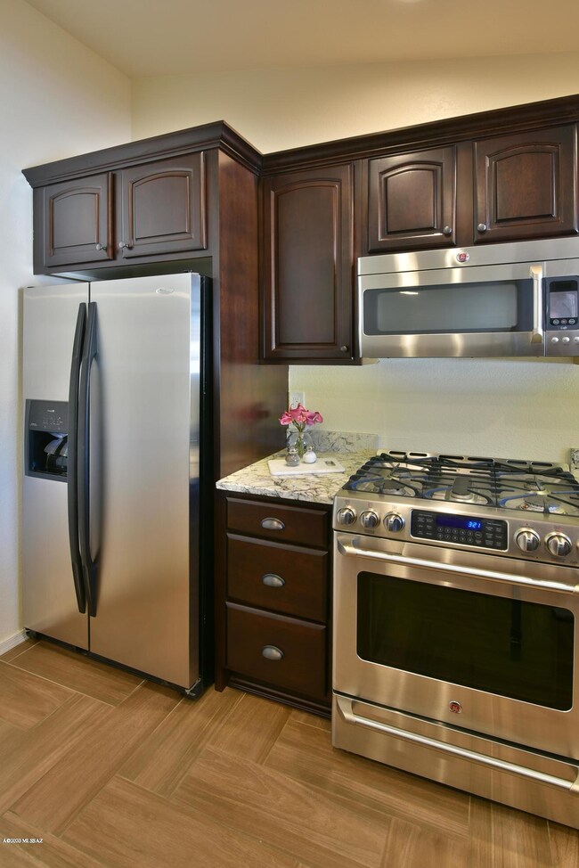 9970 N Laurelwood Dr, Tucson, AZ 85737 - photo 7