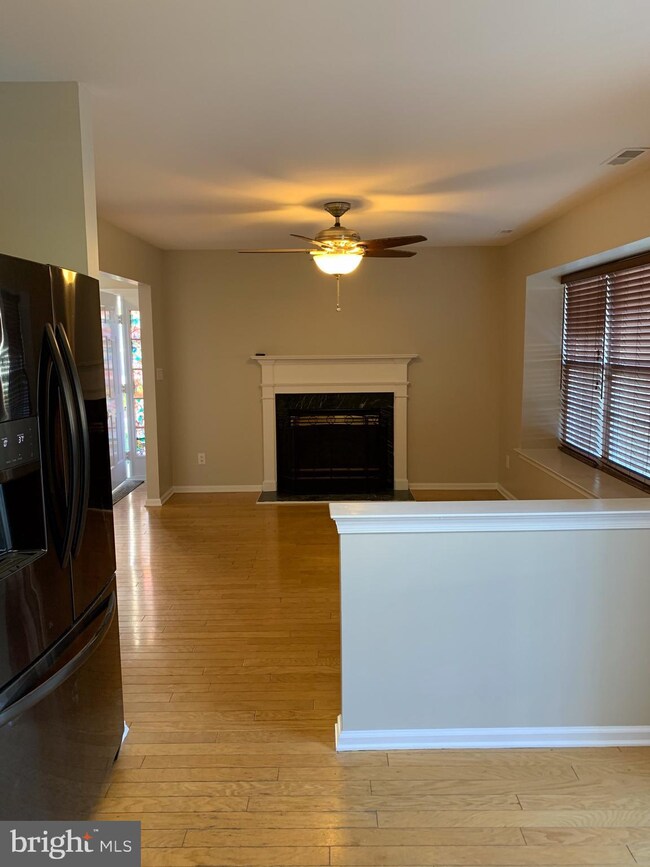 608 Kirby Way unit 608, Mount Laurel, NJ 08054 - photo 2