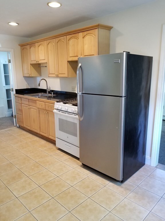 158 Bridge St unit 3, North Weymouth, MA 02191 - photo 6