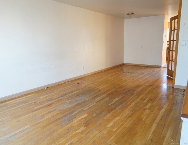 769 Sylvan Ave Unit 9, Bridgeport, CT 06606 MLS 24003868