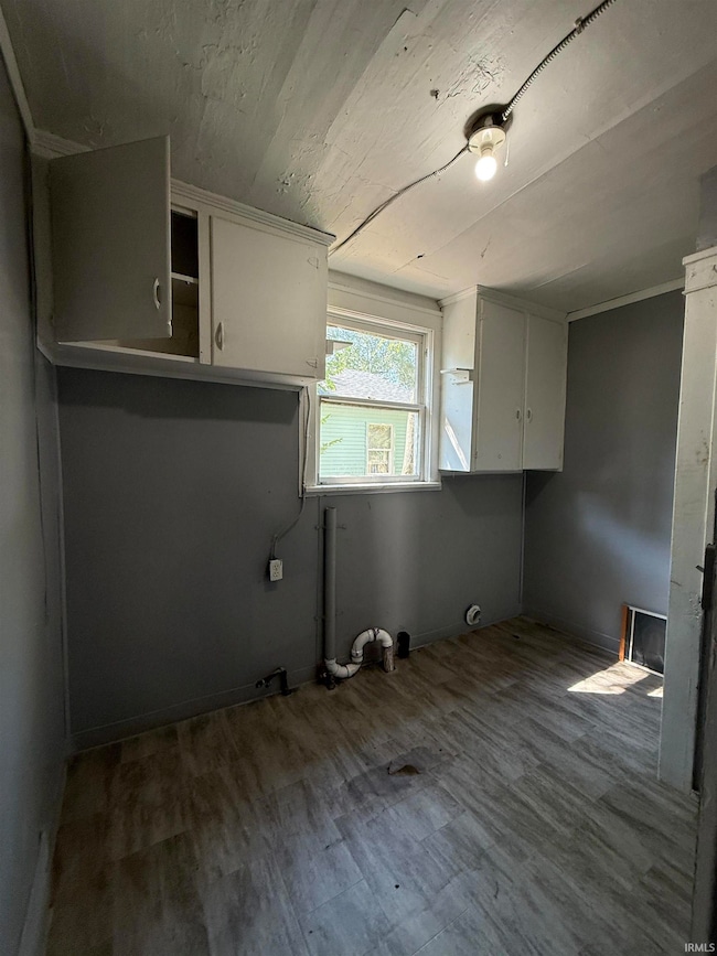 1010 W Wolf Ave, Elkhart, IN 46516 - photo 6