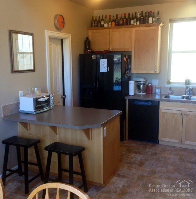 63079 Fairey Ct, Bend, OR 97701 - photo 4