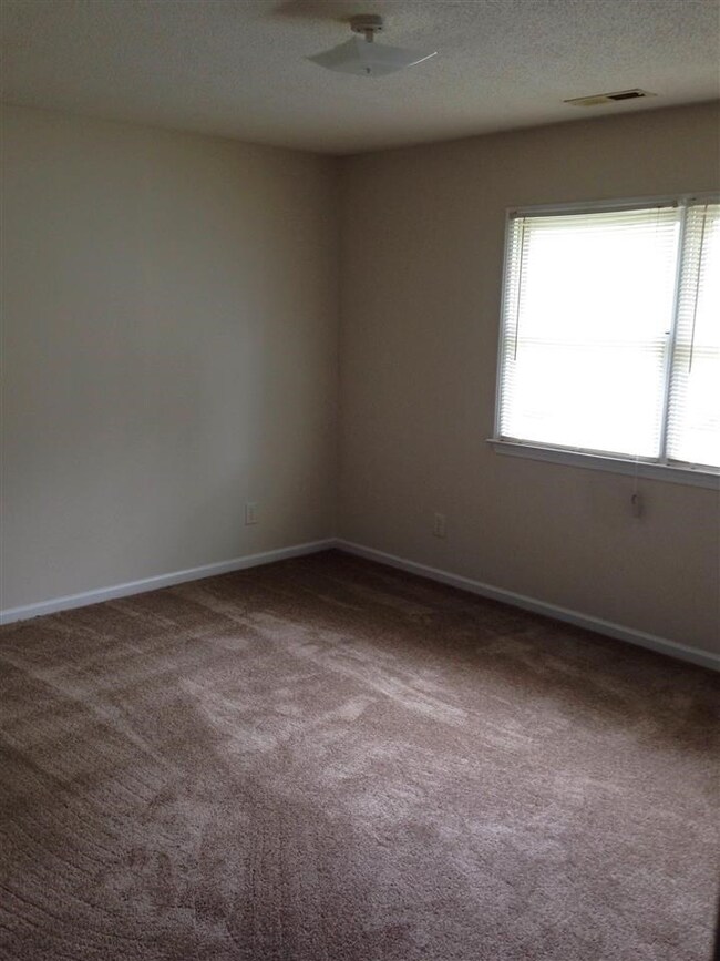 157A Lakewood Dr, Jacksonville, NC 28546 - photo 4