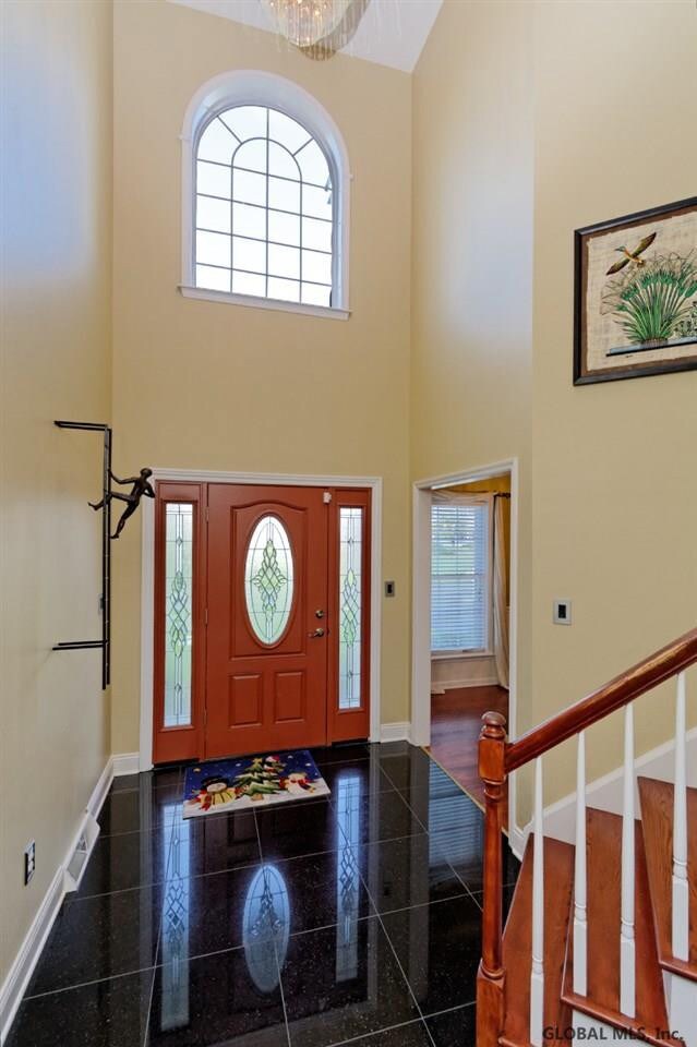 124 Hasgate Dr, Delmar, NY 12054 - photo 2