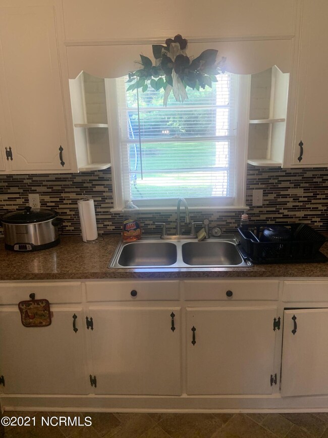 49106468-6B33-4C1C-B44A-9F2B0D90CB84