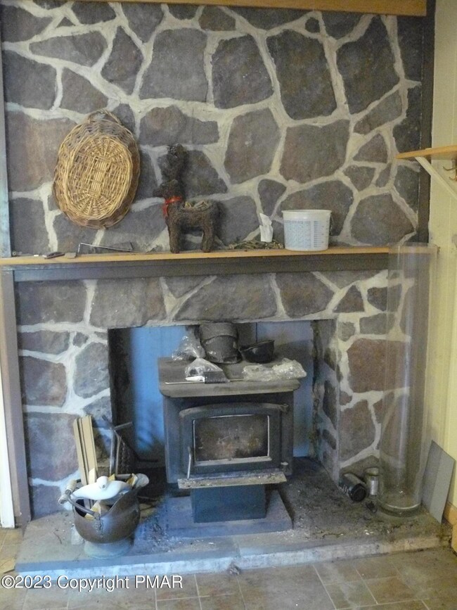 337 Pipit Ln, Effort, PA 18330 - photo 6