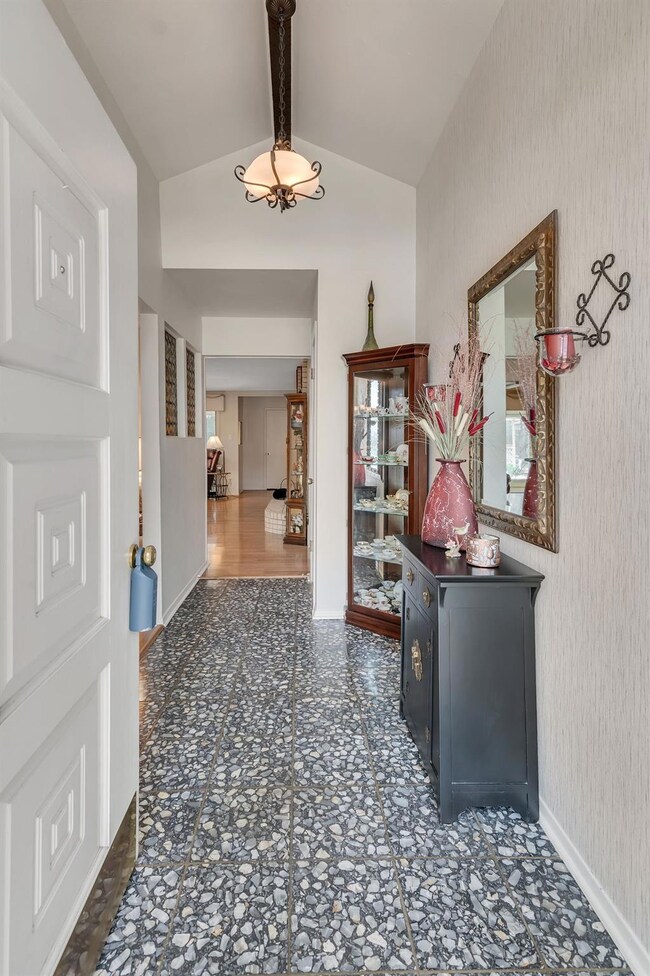 408 Circleview Dr S, Hurst, TX 76054 - photo 4